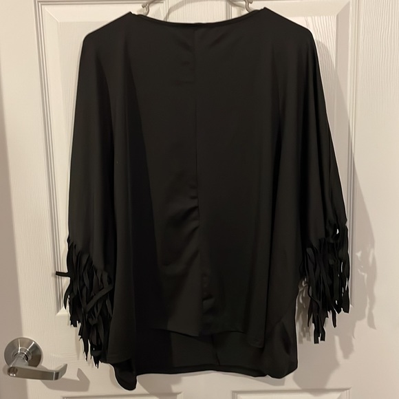 SHEIN Curve Size 3XL Black V-Neck with Fringe Sleeves - Picture 4 of 5